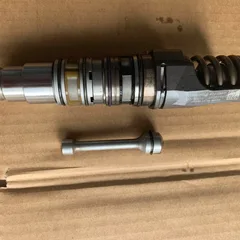 Fuel Injector 4062569 (Interchangeable with 4928260) for Cummins QSX15 / ISX15 Engines
