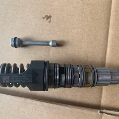 Fuel Injector 4062569 (Interchangeable with 4928260) for Cummins QSX15 / ISX15 Engines