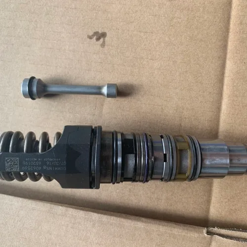 Fuel Injector 4062569 (Interchangeable with 4928260) for Cummins QSX15 / ISX15 Engines