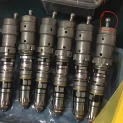 Fuel Injector 6560-11-1114 for Komatsu PC1250-7, fits 6D170 / Cummins QSK60 QSK23 Engine, Cummins Part No.: 4902827, 4902828