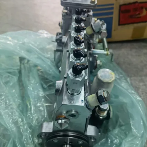 Fuel Injection Pump Assembly 6738-71-1520 (101609-3760) for Komatsu PC200-6 with 6D102 Engine