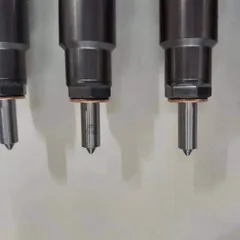 适用于小松PC200-8（6D107）的燃油喷射器6754-11-3011，博世零件号：0445120231