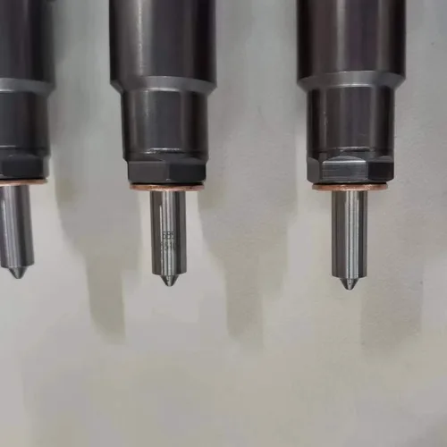 适用于小松PC200-8（6D107）的燃油喷射器6754-11-3011，博世零件号：0445120231