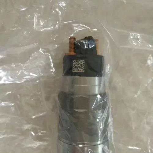 适用于小松PC200-8（6D107）的燃油喷射器6754-11-3011，博世零件号：0445120231