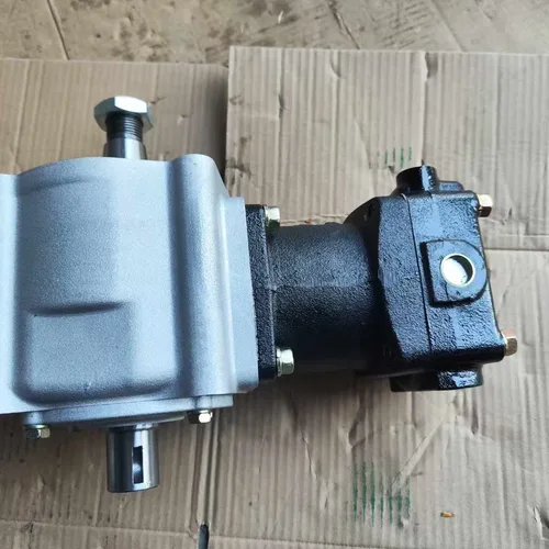适用于小松 WA470-1 / WA450-1 轮式装载机、SA6D125 / S6D125-1 柴油发动机的 6151-81-3112 型空气压缩机，单缸空气制动压缩机。