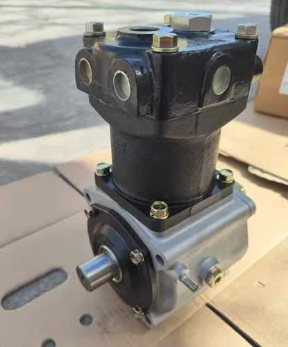 适用于小松 WA470-1 / WA450-1 轮式装载机、SA6D125 / S6D125-1 柴油发动机的 6151-81-3112 型空气压缩机，单缸空气制动压缩机。