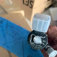 适用于小松PC60-8电子喷射SAA4D95LE-5发动机的燃油喷射器6271-11-3100