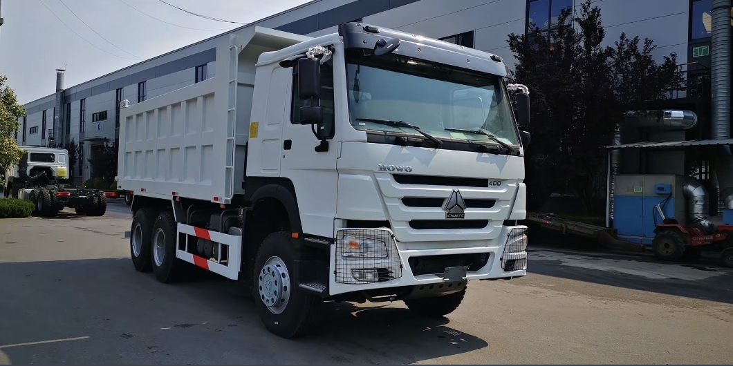 6×4 HOWO Tipper Truck 371HP Euro2 Emission for Africa Mine & Construction Transport