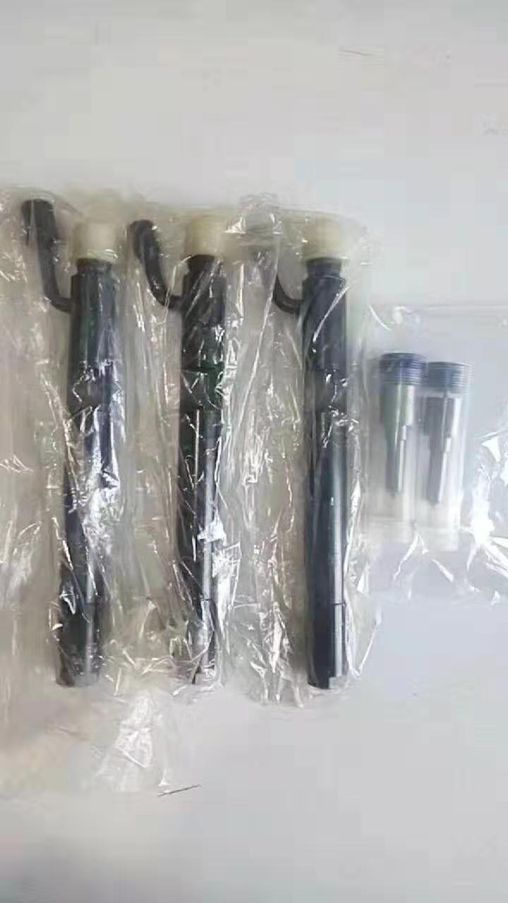 适用于小松PC60-7挖掘机4D95LE发动机的燃油喷射器总成6204-11-3100