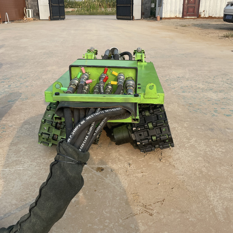 Underwater dredging robot (for pipelines)
