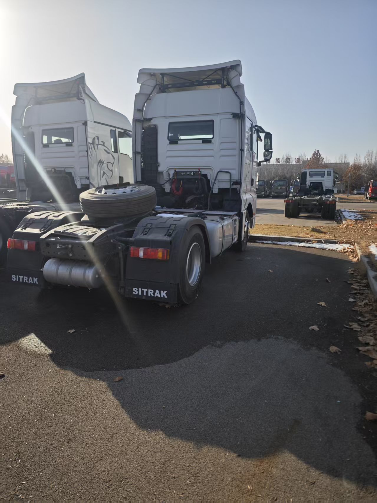 New Diesel SITRAK Logistics Tractor Truck 4X2 SINOTRUK Manual Transmission South America Central Asia 13L Engine 31-40T Load