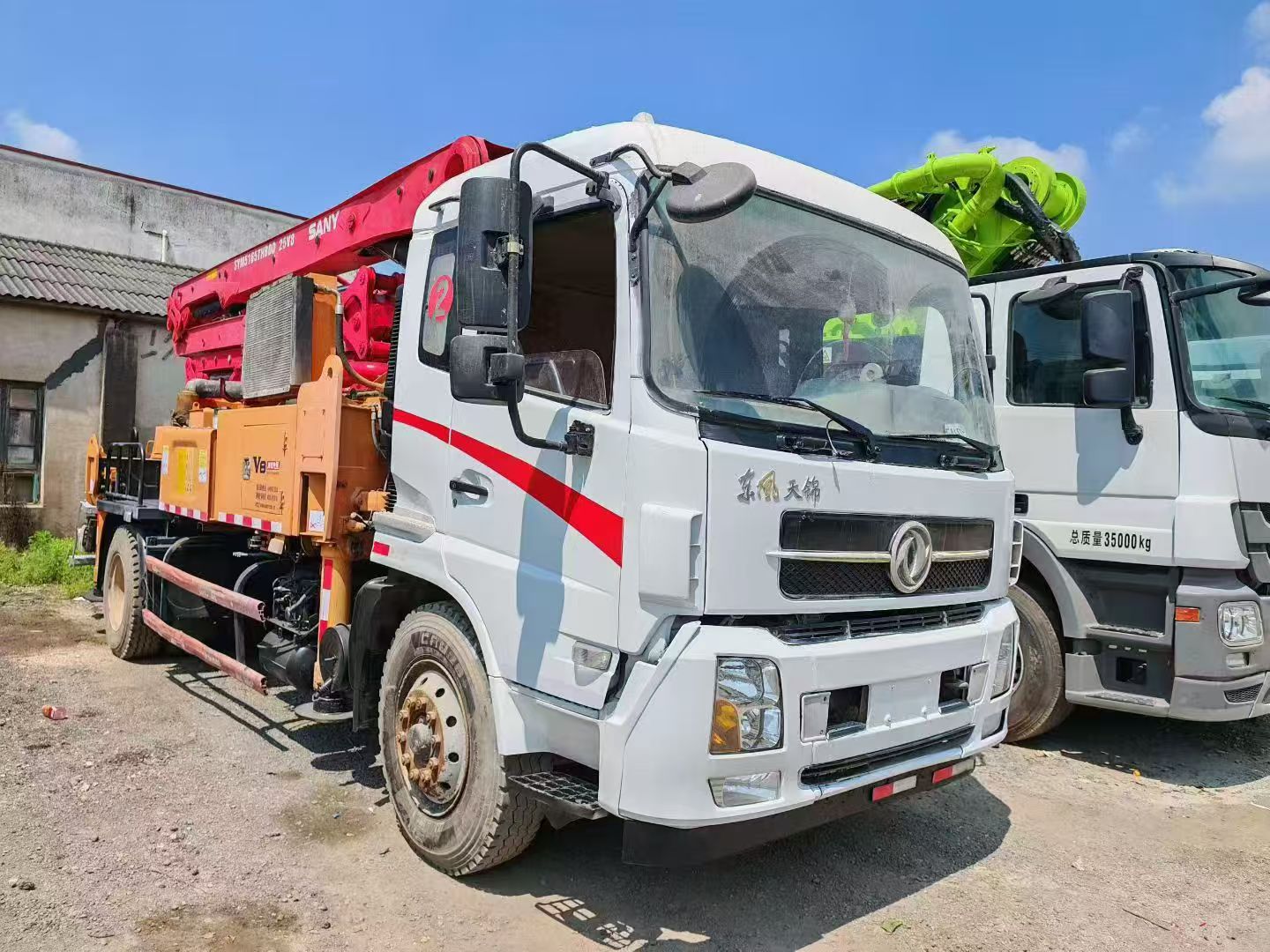 Sany 25-meter crane made in 2016