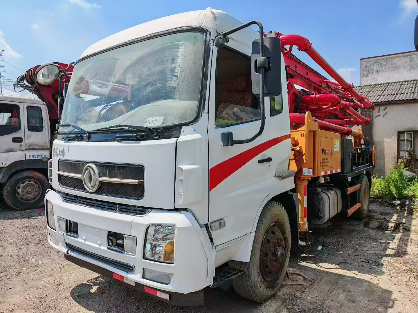 Sany 25-meter crane made in 2016