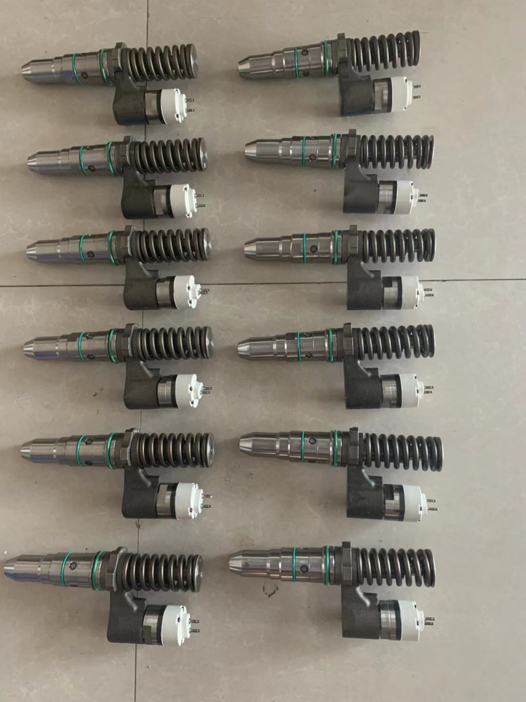 CAT Fuel Injector 3920221 / 392-0221