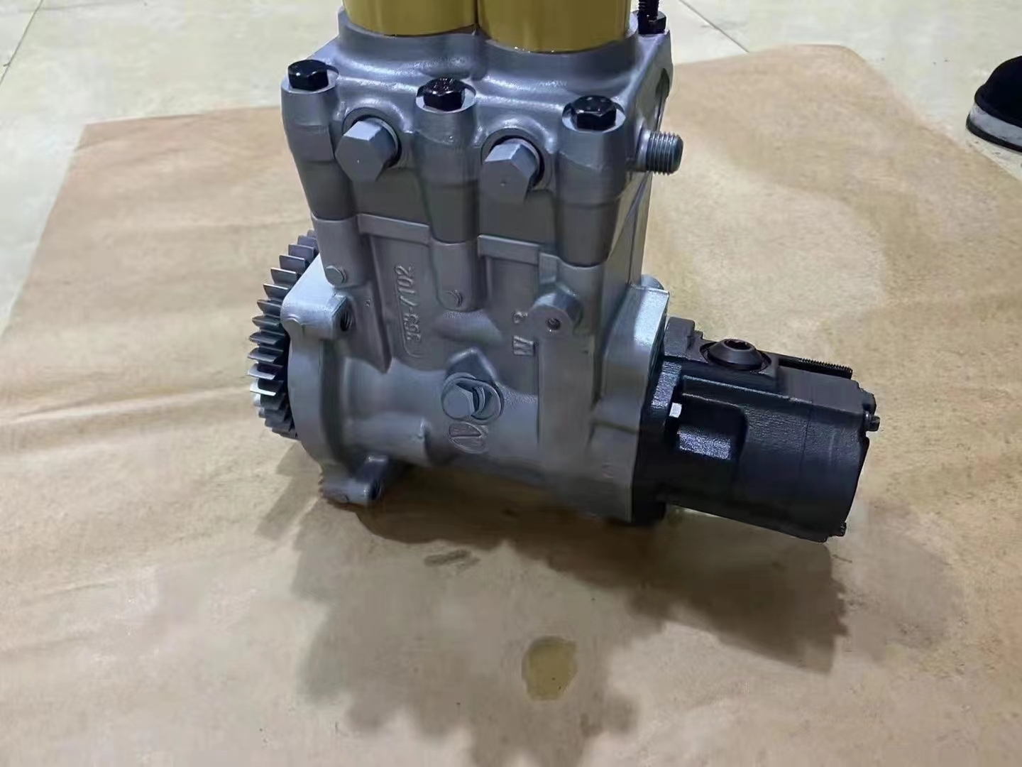 CAT High Pressure Fuel Pump 511-7975 for C9.3 Engine, Fits 336E,336F,340E Excavator
