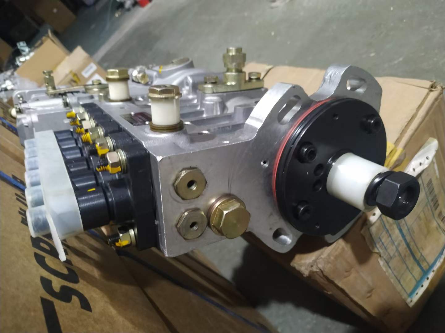 Longkou Longbeng Fuel Injection Pump BH6PA120-1261 OE 3966817 for Cummins 6CT8.3-C240 240HP Engine, Fit Liugong 50CN Loader
