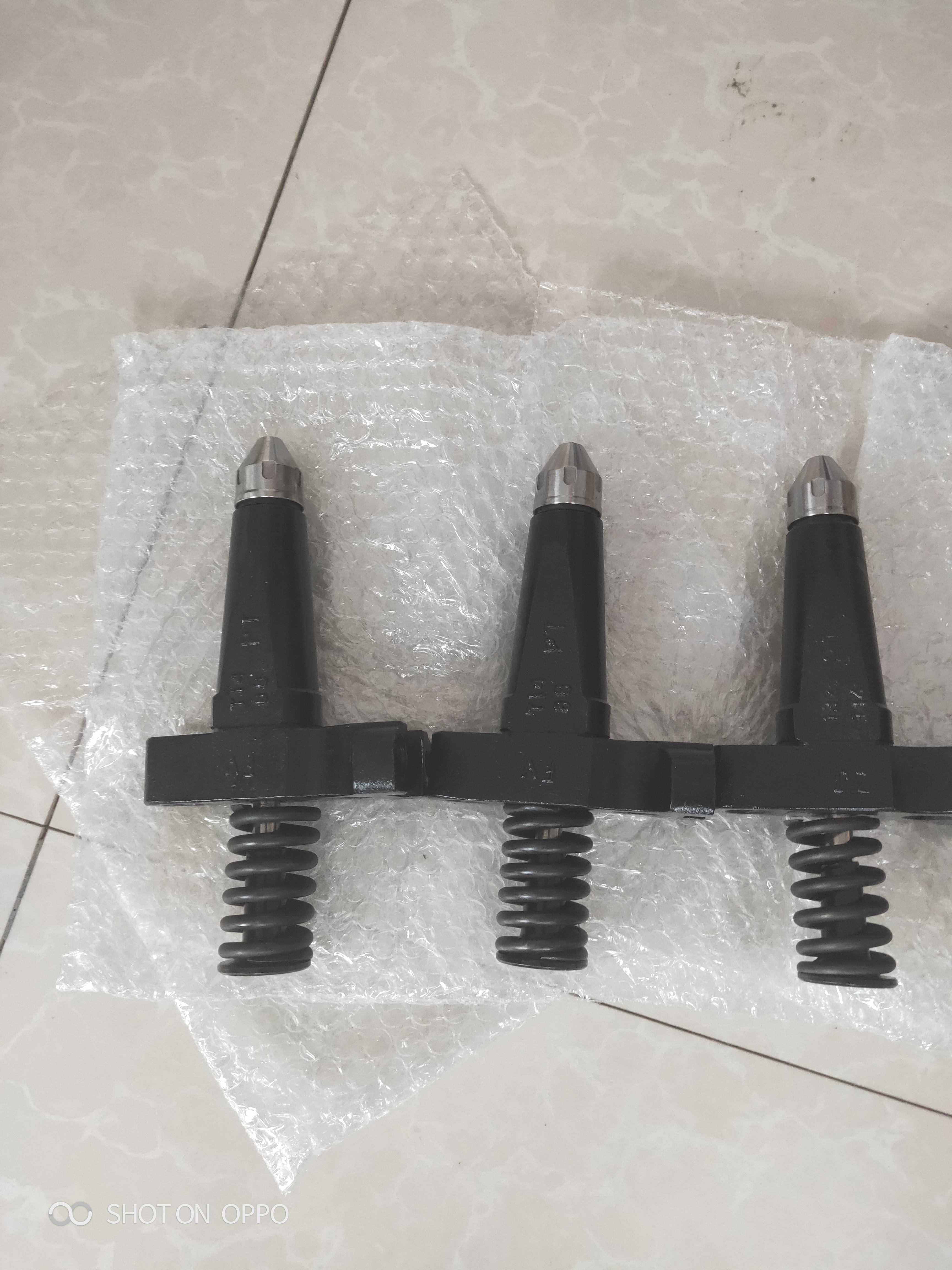 Fuel Injector Assembly 6620-11-3011 BM68974 PT Injector For Komatsu NH220 Engine D60P-6 D65A-6 D80A-12 Bulldozer PC200-5 Excavator