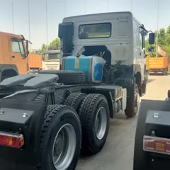 Cabeza tractora HOWO 6×4 de 371/430 ​​CV, camión de remolque de carga pesada para transporte de minas y semirremolques.