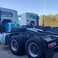 Cabeza tractora HOWO 6×4 de 371/430 ​​CV, camión de remolque de carga pesada para transporte de minas y semirremolques.
