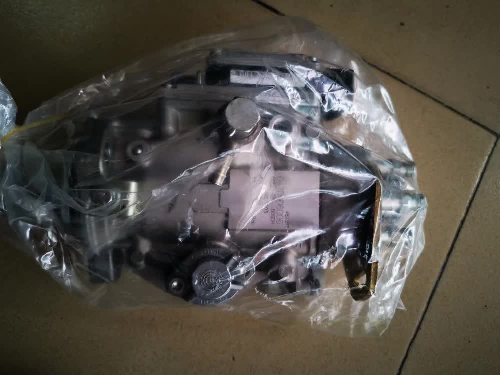 Bosch VP30 Electronic Fuel Injection Pump Assembly 0470006006, OEM No.3965403 for Cummins ISB5.9 / QSB5.9 Engine
