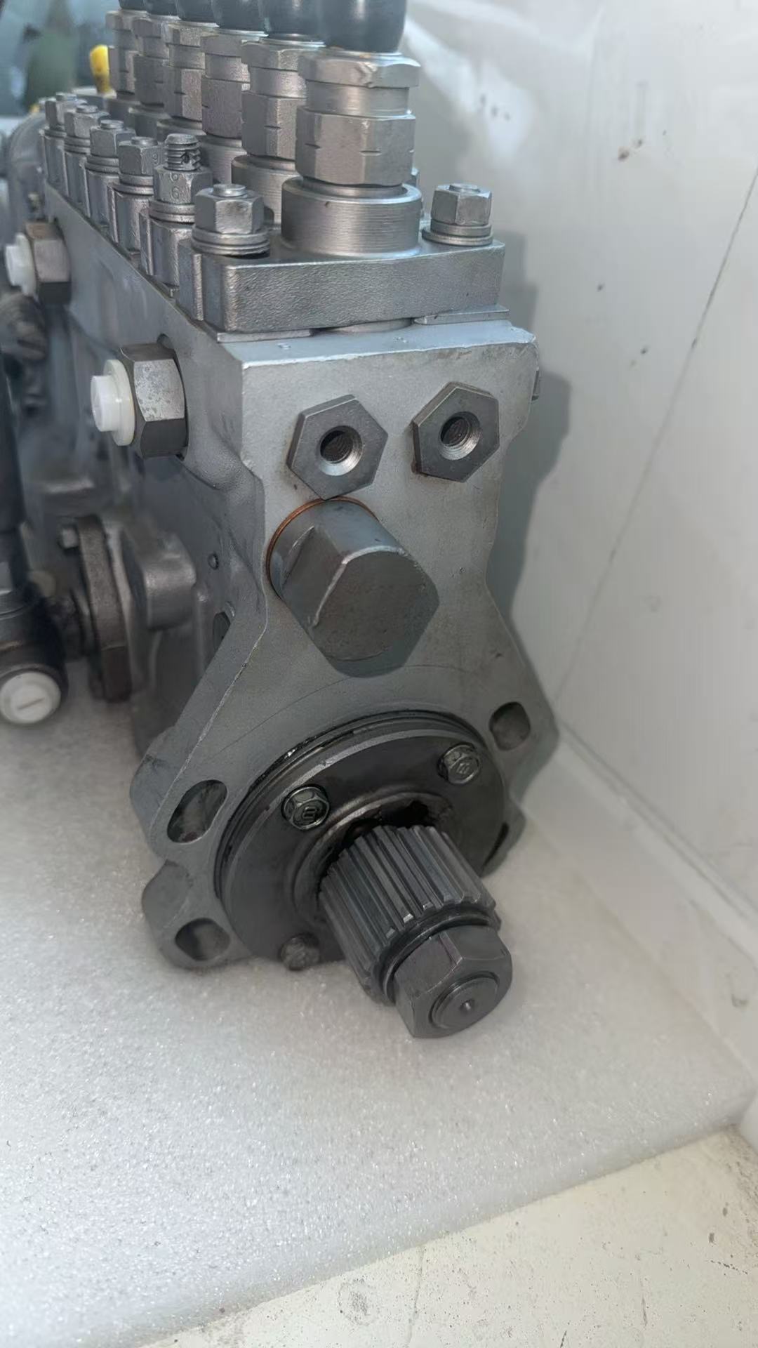 DENSO High Pressure Fuel Injection Pump for Komatsu PC300-5, Part No.: 092000-0360 / 6222-71-1410, Fits Komatsu 6D108 Engine
