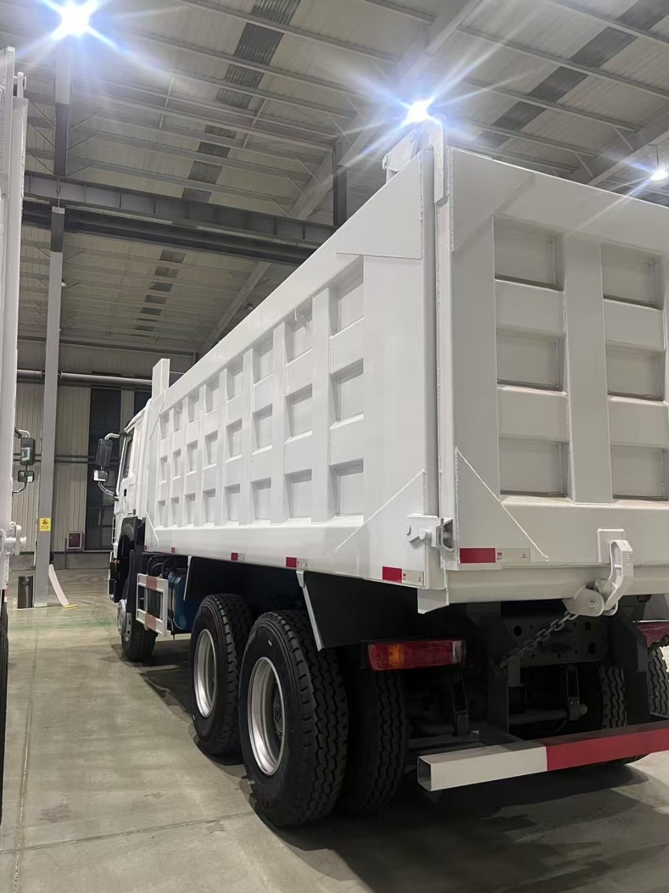HOWO 6x4 DUMP TRUCK
