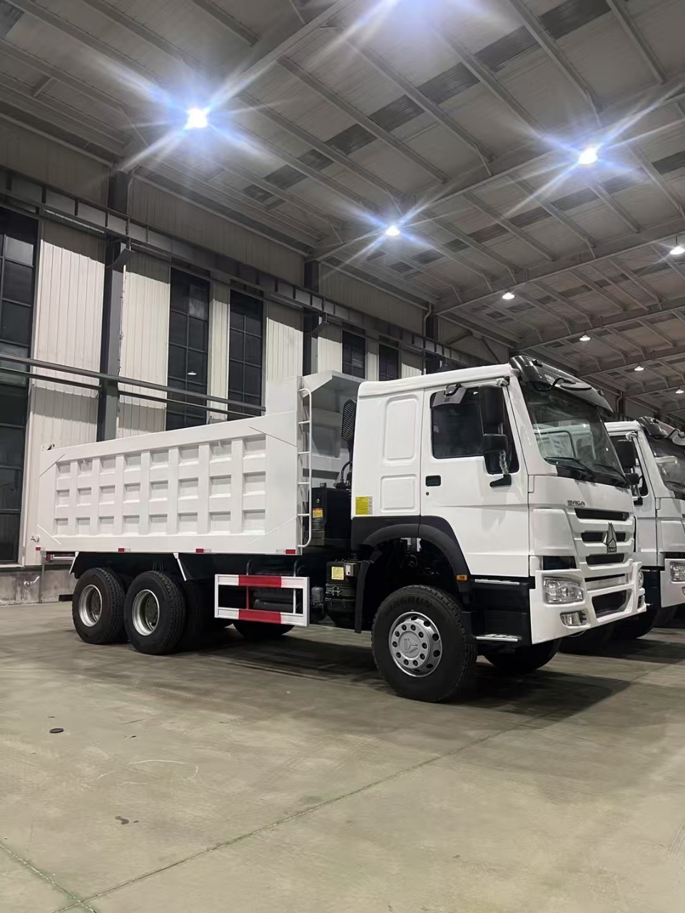 HOWO 6x4 DUMP TRUCK