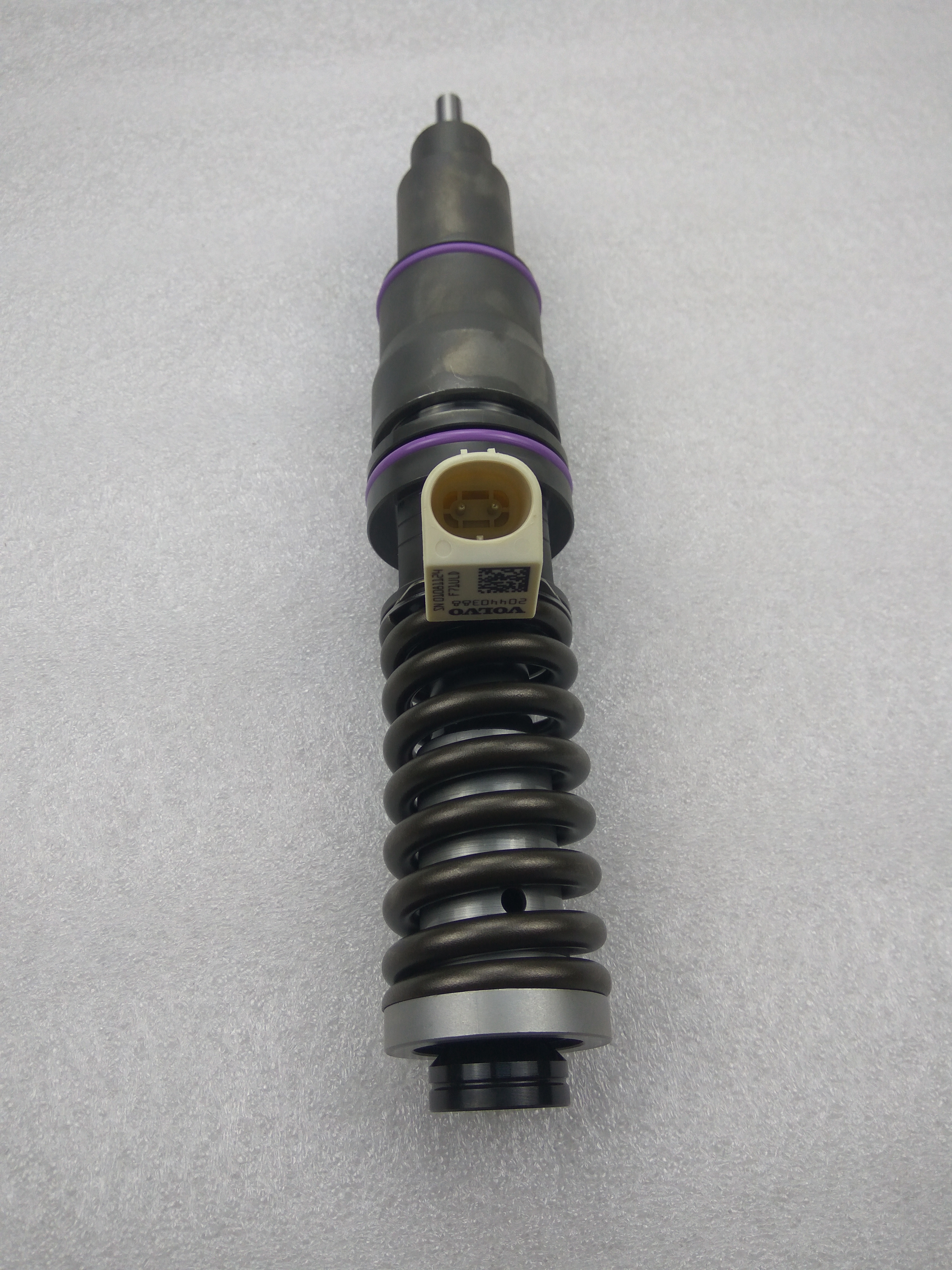 Volvo EUI Electronic Unit Injector P/N 20440388 / 3803654 / BEBE4C01001 for D12D D9A Engine, fits EC330B EC360B EC460B Excavator