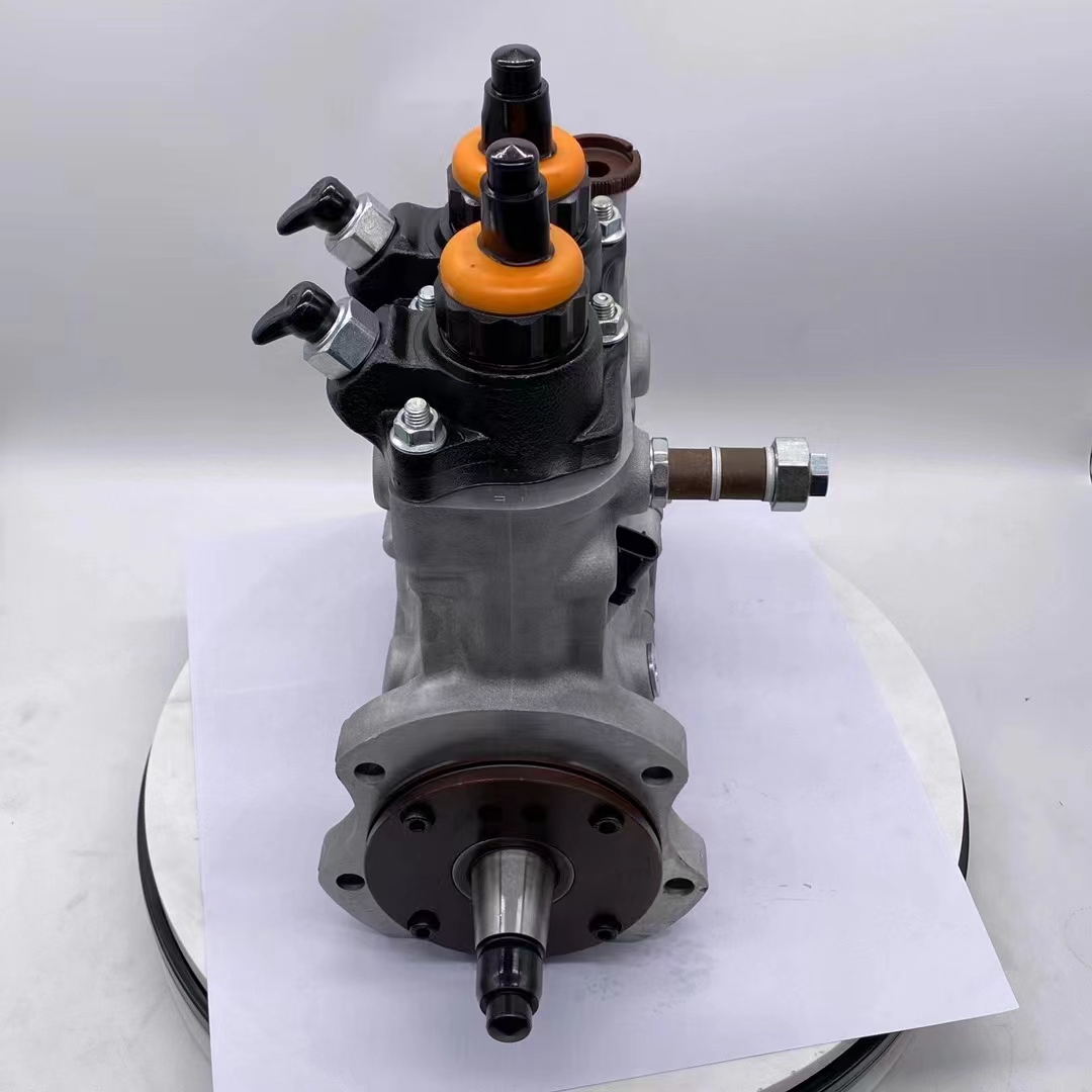 For Komatsu PC650-8, PC600-8 Excavator & WA500-6 Wheel Loader, DENSO Fuel Pump Part No.: 6261-71-1111 / 094000-0582