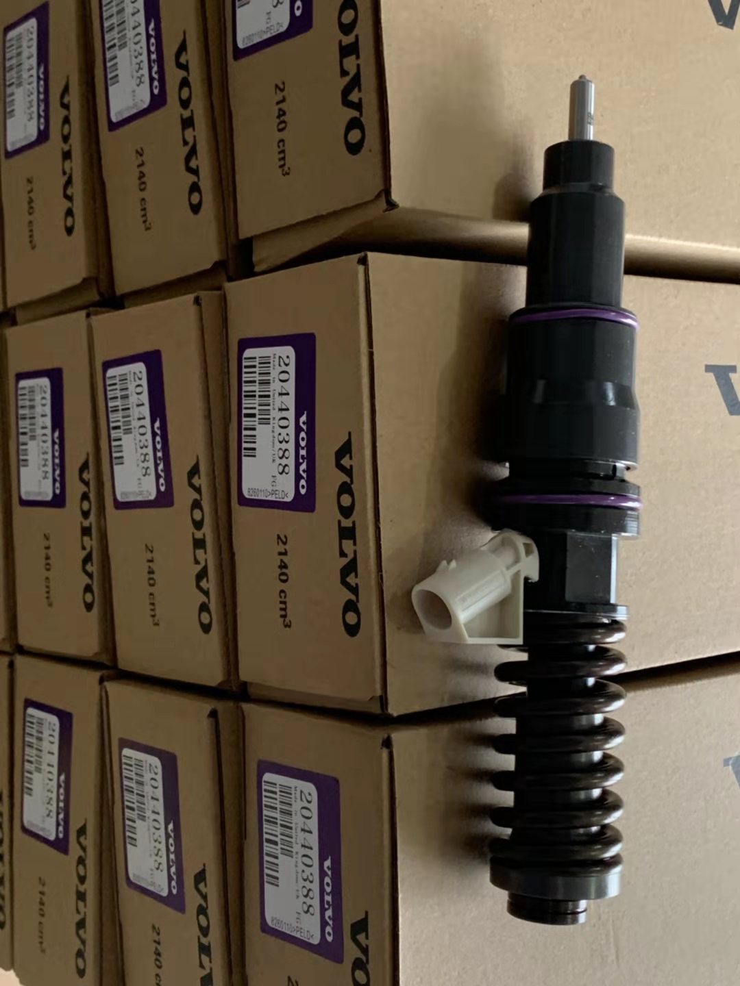 Fuel Injector Assembly P/N 20440438, VOE20440438 for Volvo EC290BLC, EC240BLC, EC300B Excavators with D7D Engine