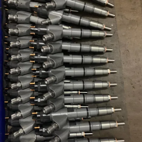 Common Rail Fuel Injector 04390987, OEM No.20798114 for Volvo D6E D7E Engine, EC210B EC240B Excavator
