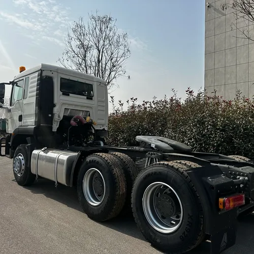 Howo TX 6x4 牵引车