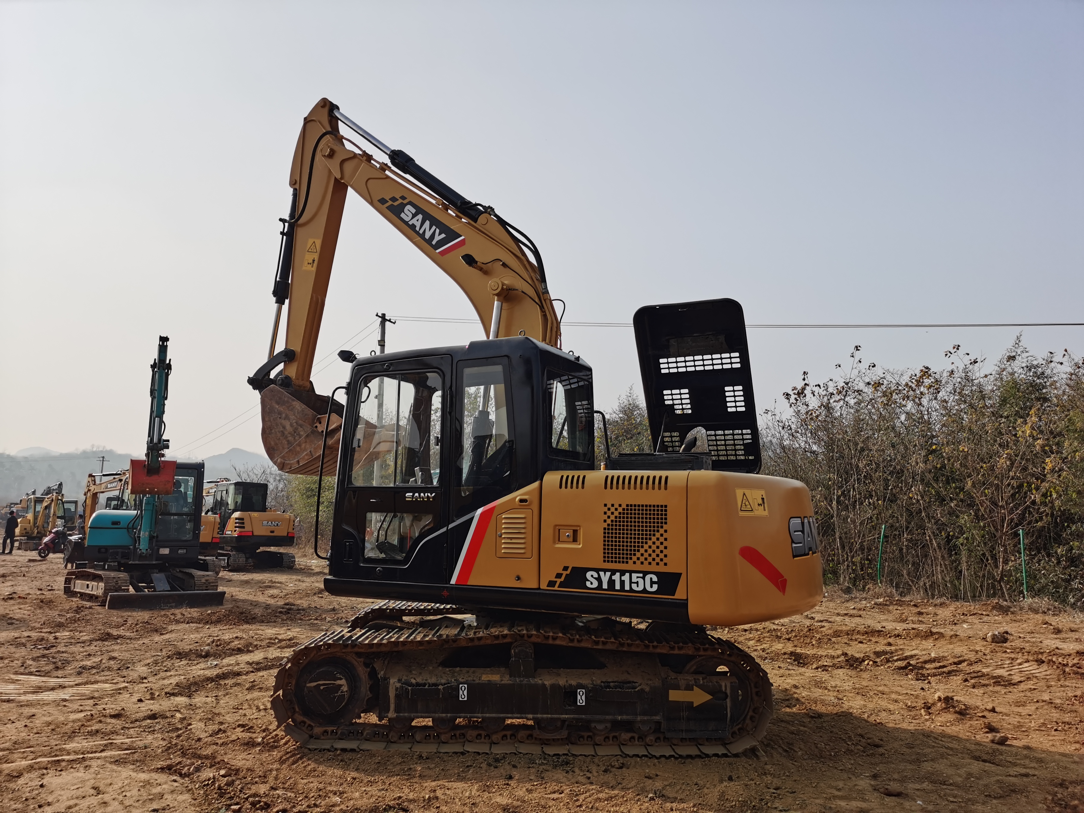 Excavadora de orugas Sany115 usada