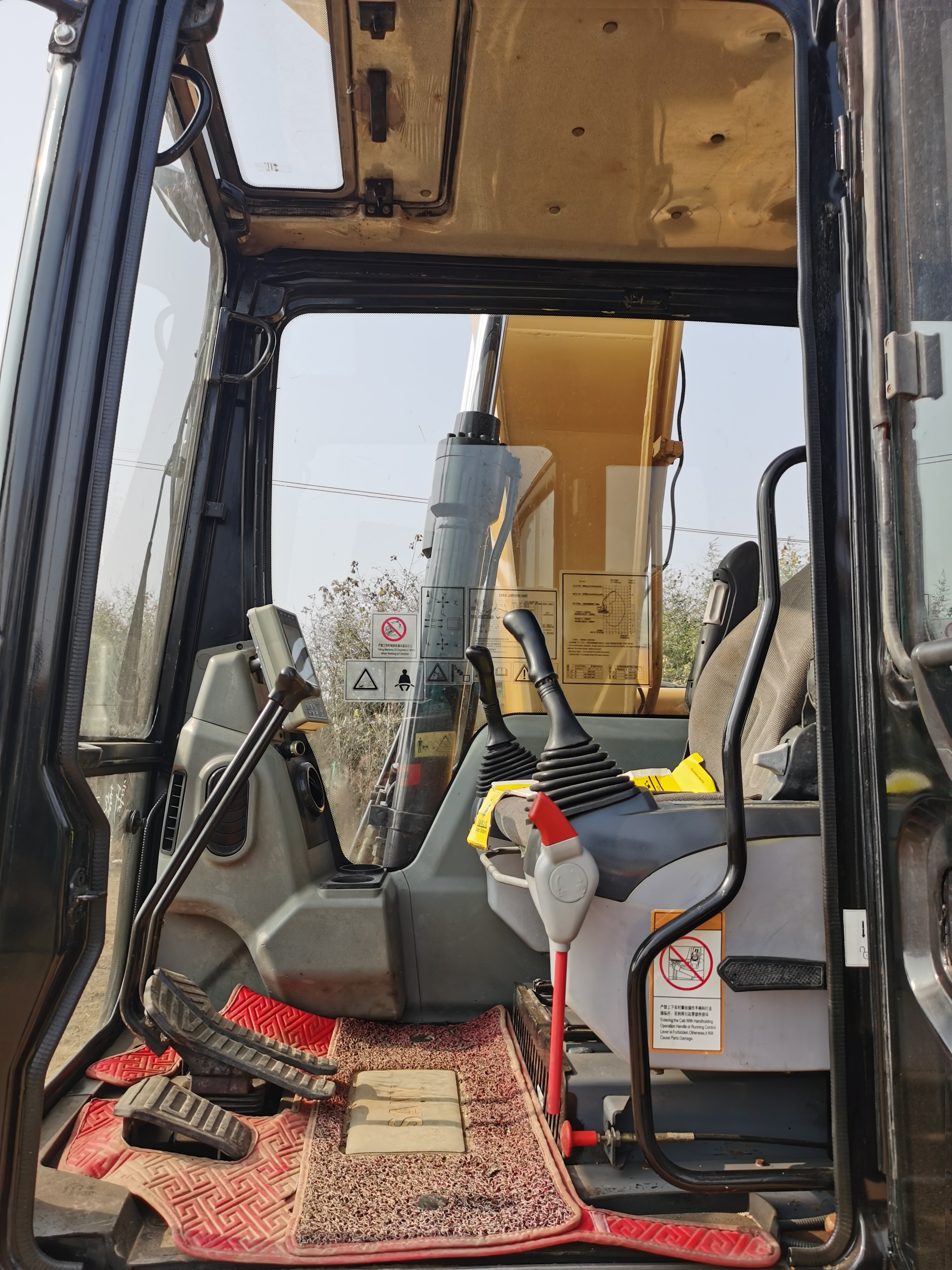 Excavadora de orugas Sany115 usada