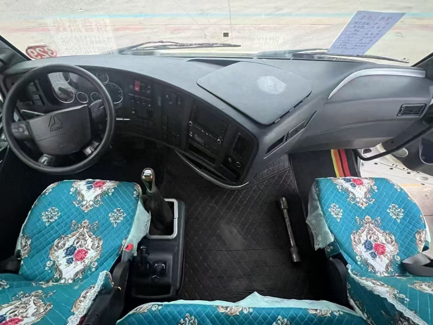 Howo T7H Tractor Truck