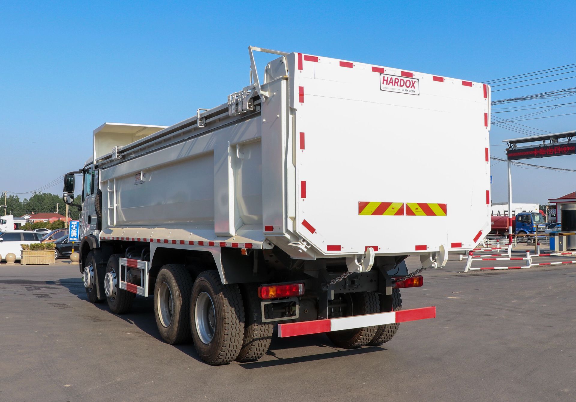 Howo TX 8x4 Dump Truck