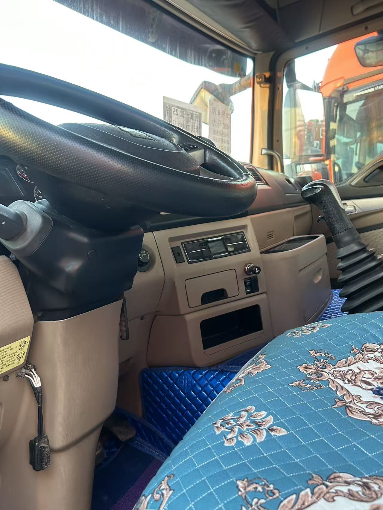 Howo TX7 牵引车