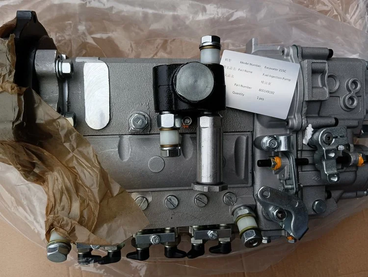 Fuel Injection Pump 800149192 S6AD1058470L For XCMG XE215C Excavator Shangchai D6114 Diesel Engine