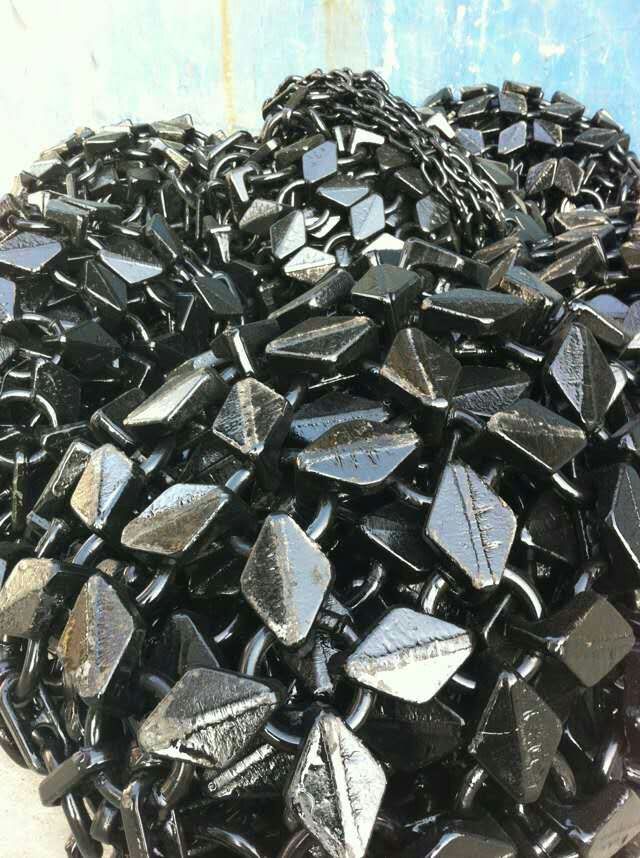 OTR Wheel Loader Tyre Protection Chain 17.5-25 / 20.5-25 / 23.5-25 for XCMG LIUGONG LONKING SDLG 3T/4T/5T Loader