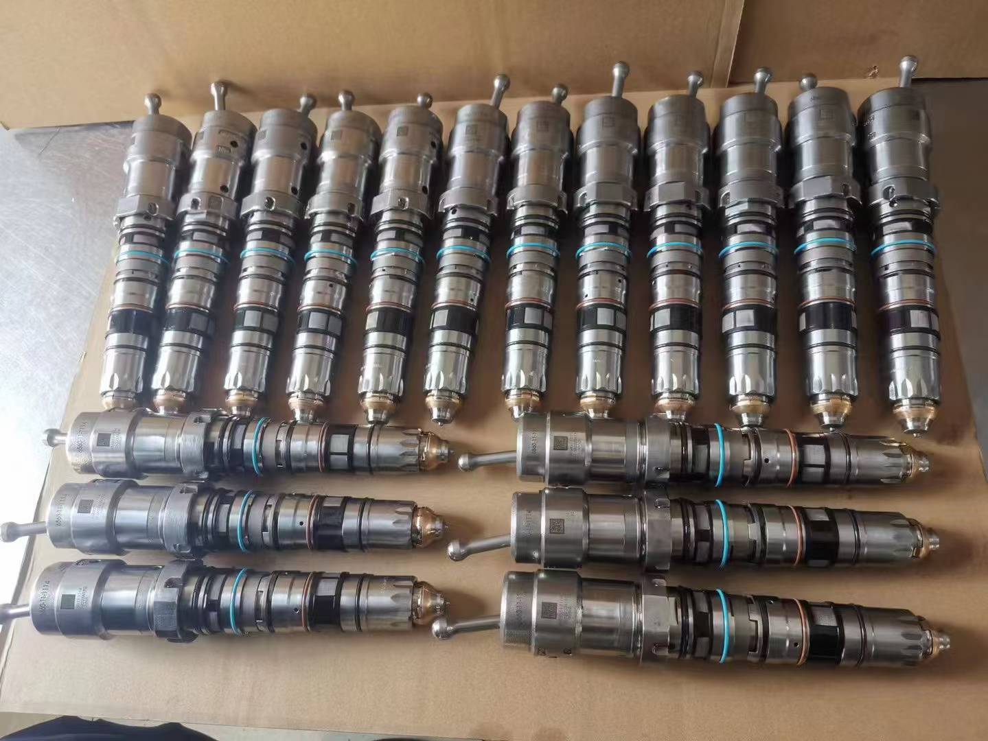 Komatsu Injector 6560-11-1114 For SAA6D170E PC1250-7 Excavator Engine4902827 For QSK23 QSK45