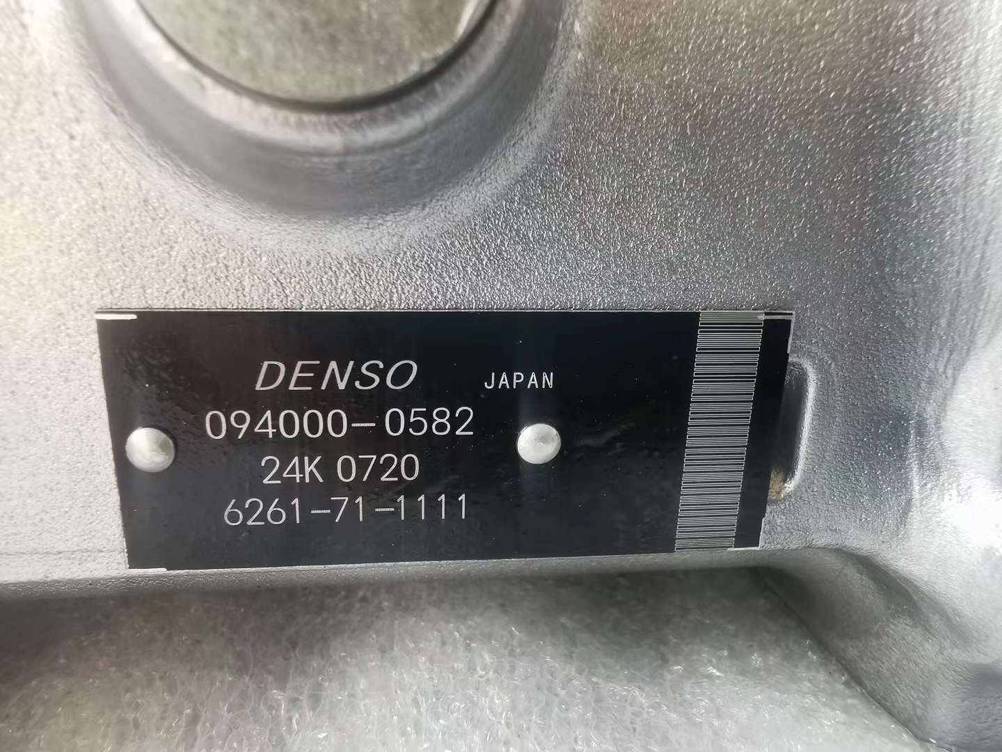 Denso HP0 Common Rail Fuel Pump 6261-71-1111 094000-0582 for Komatsu PC650-8 PC600-8 SAA6D140E-5 Engine
