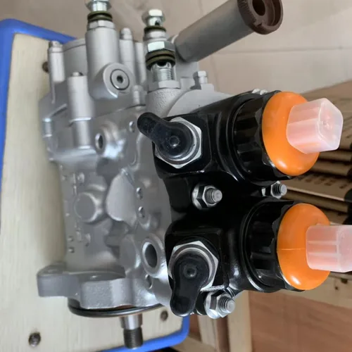适用于小松PC400-7、WA470-5、WA480-5、D85、SAA6D125E发动机的燃油喷射泵 6156-71-1112 094000-0383