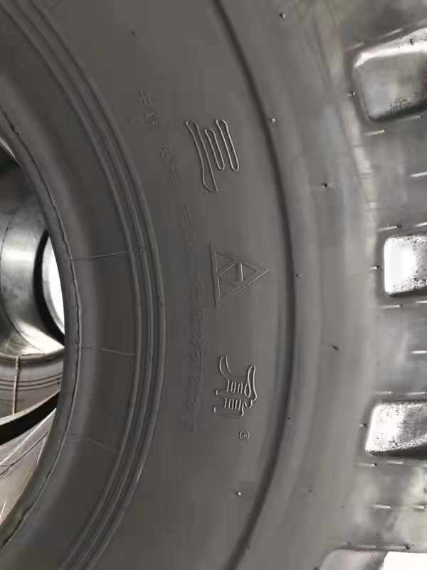 23.5-25 Forged Track Plate Tire Protection Chain for 50 Loader 5 Ton Loader 23.5-25 Forged Crawler Tire Chain