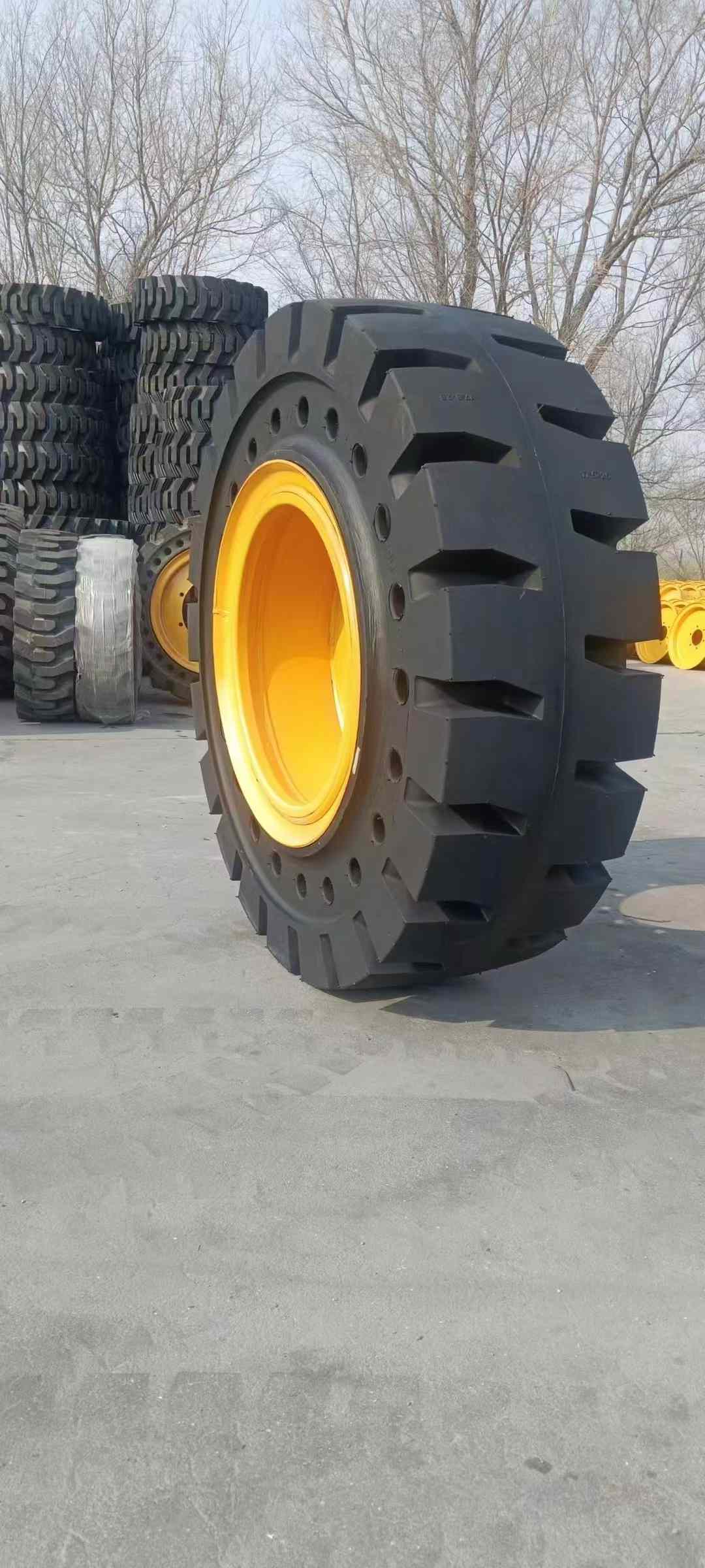 23.5-25 Solid Tire | For 50 Wheel Loader