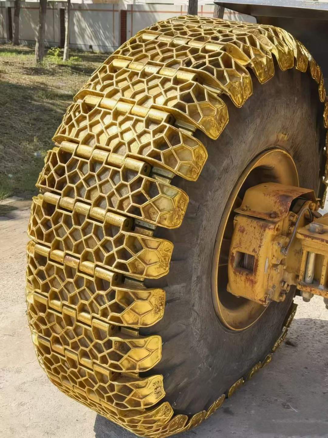 23.5-25 Forged Track Plate Tire Protection Chain for 50 Loader 5 Ton Loader 23.5-25 Forged Crawler Tire Chain