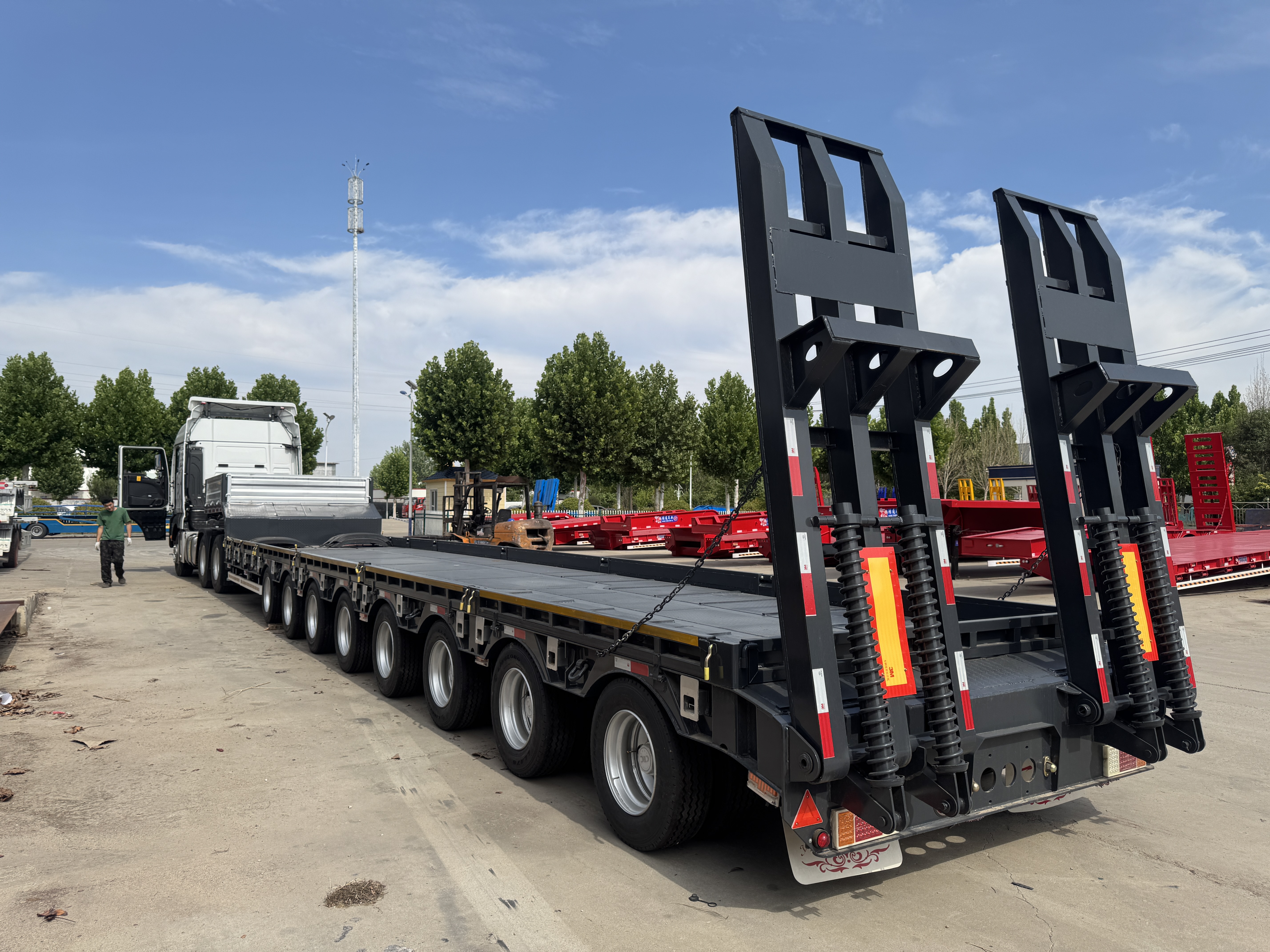 8-axle low-bed semi-trailer
