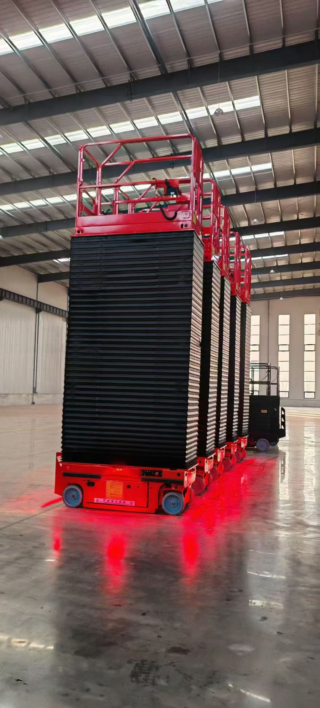 Plataforma elevadora de tijera autopropulsada personalizada de 6 m, plataforma de trabajo aérea electrohidráulica.