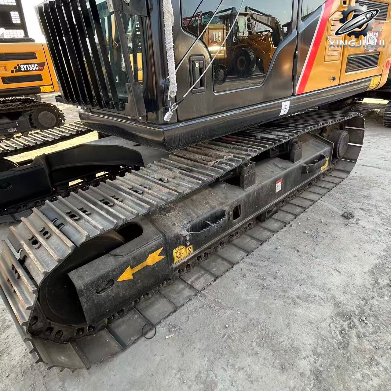 Excavadora de orugas Sany135 usada