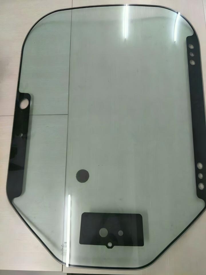 7120401 Door Glass for Skid Steer Loader S550 S750 S770 S630 S650 1 Year Warranty Certified Made in China