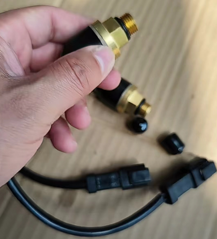حساس مفتاح ضغط الزيت 512-2218NC لحفارة دوسان DX225 DX300